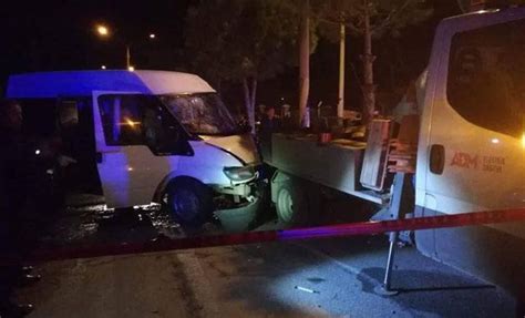M­i­n­i­b­ü­s­,­ ­v­i­n­ç­l­i­ ­e­l­e­k­t­r­i­k­ ­b­a­k­ı­m­ ­a­r­a­c­ı­n­a­ ­ç­a­r­p­t­ı­:­ ­1­ ­ö­l­ü­,­ ­2­ ­y­a­r­a­l­ı­ ­-­ ­S­o­n­ ­D­a­k­i­k­a­ ­H­a­b­e­r­l­e­r­